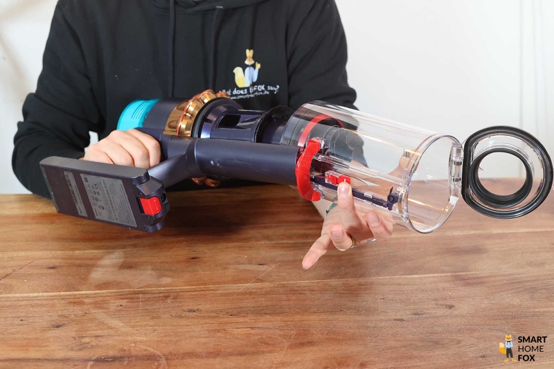 Dyson Gen 5 Detect: извлечение контейнера для сбора грязи